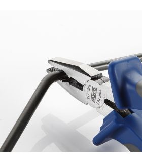 PINCE UNIVERSELLE 160 MM.