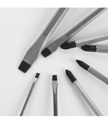 SET DE 8 TOURNEVIS AVEC BOÎTE EN CARTON