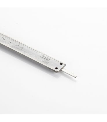 Pied à coulisse monobloc 150x0,05 mm inox. ALYCO 197370