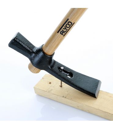 Piolet de maçon 700 gr manche bois ALYCO 196595