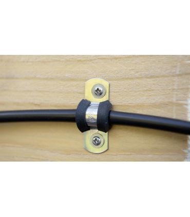 Fixation du tuyau en U pour Geyser