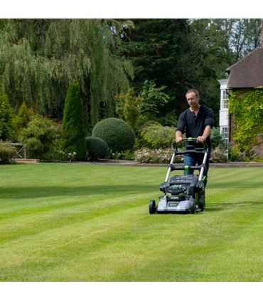Tondeuse autotractée EGO 55 cm, idéale pour 2000 m², sans batterie ni chargeur - LM2230E-SP