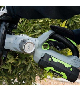 Taille-haie sur batterie Ego Power lithium ion 56V HT6500E lame 65cm Taille-haie sur batterie Ego Power lithium ion 56V HT6500E lame 65cm