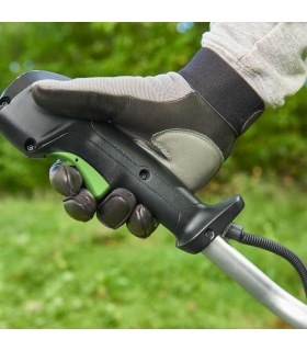 Débroussailleuse professionnelle avec guidon Egopower arbre transmission carbone BCX3800E Débroussailleuse professionnelle avec guidon Egopower arbre transmission carbone BCX3800E