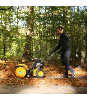 Balayeuse thermique brosse rotative 5,4cv largeur travail 3AV + 1AR 60cm Texas Sweep 650TG Balayeuse thermique brosse rotative 5,4cv largeur travail 3AV + 1AR 60cm Texas Sweep 650TG
