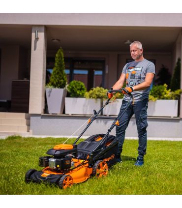 Tondeuse thermique autotractée moteur puissant 173cm3 4,1 cv coupe 50cm mulching VILLAGER Atlas 5111T