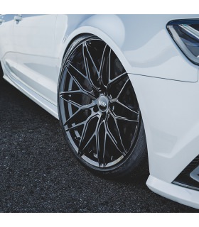 Jante DOTZ  Suzuka black 9x20  5-120  ET35  P72,6 Jante DOTZ  Suzuka black 9x20  5-120  ET35  P72,6