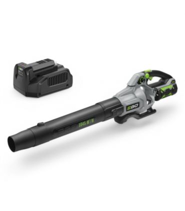 Kit souffleur EGO LB6704E vue latérale avec batterie 5 Ah et chargeur